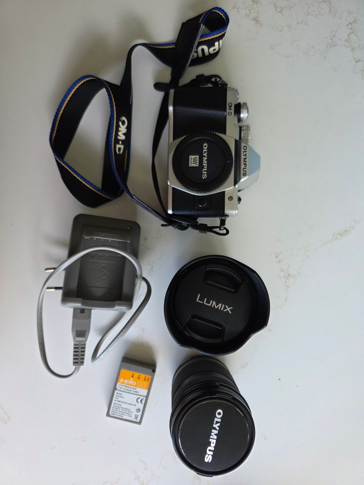 Olympus OM-D E-M10 Mark II met 2 lenzen (Olympus & Lumix), Audio, Tv en Foto, Fotocamera's Digitaal, Ophalen, Cameratas, 16 megapixels