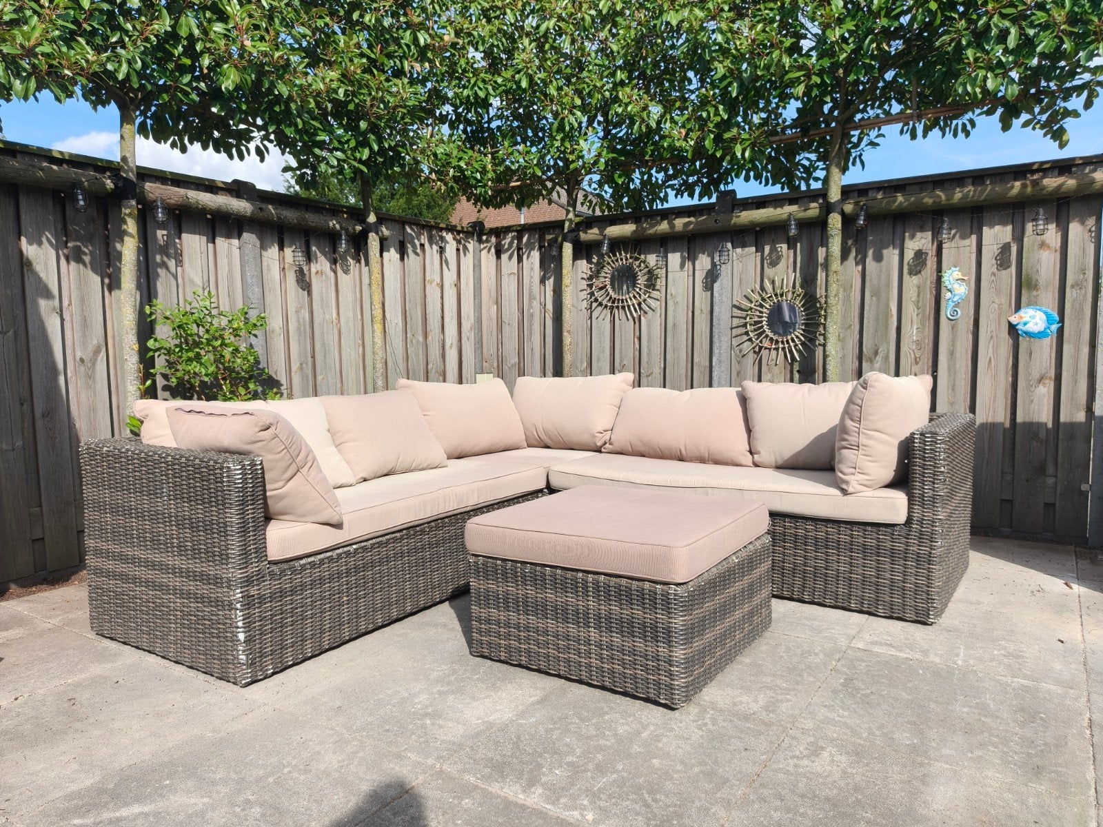 Veelgebruikte loungeset met kussens en tafeltje, Ophalen, 5 zitplaatsen, Gebruikt, Loungeset