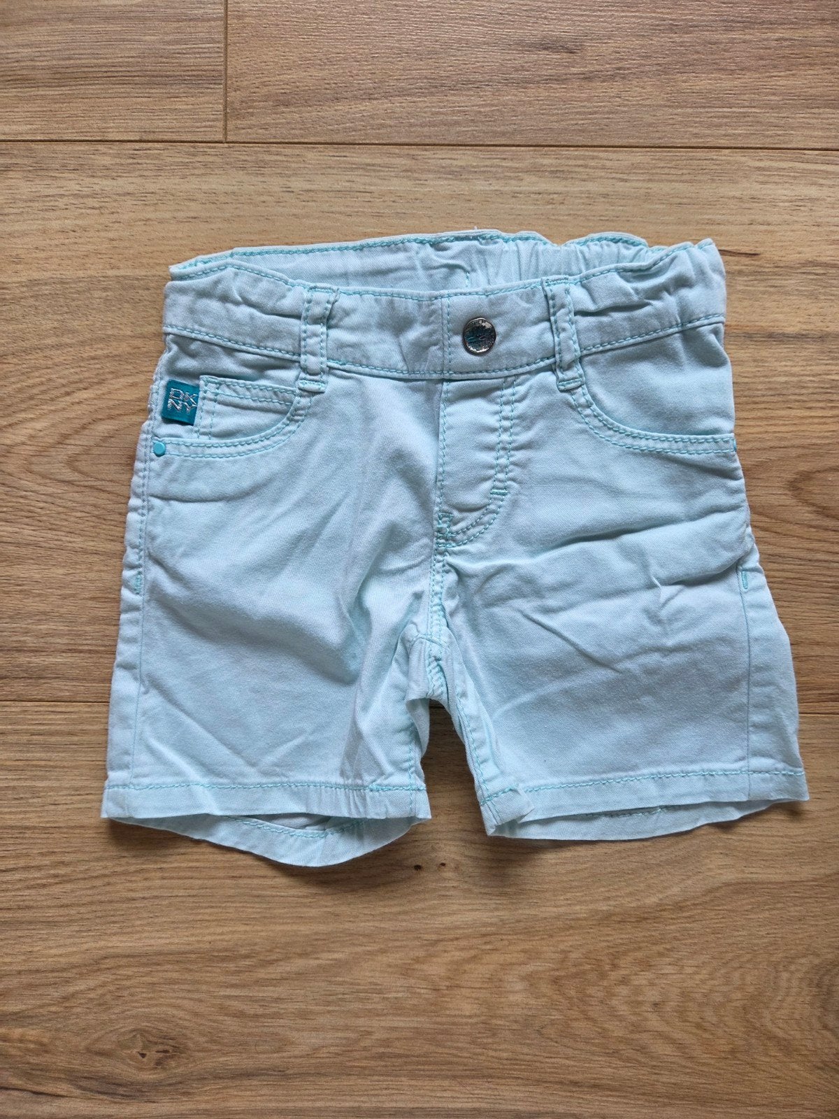 Korte broek DKNY, maat 3, Broek, Meisje, Ophalen of Verzenden, Zo goed als nieuw