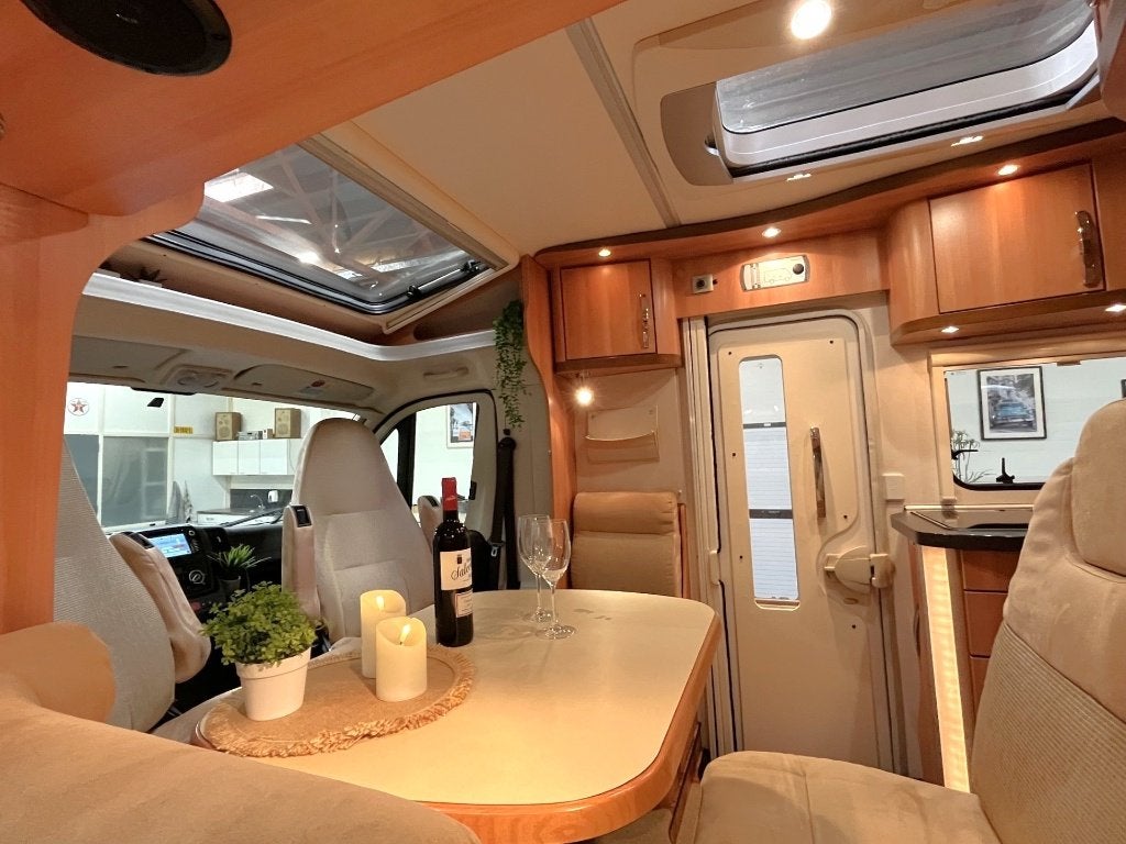 Foto 15 van Fiat Ducato 2.3 Hymer T674 Enkele Bedden / Euro5 / 86.000 km