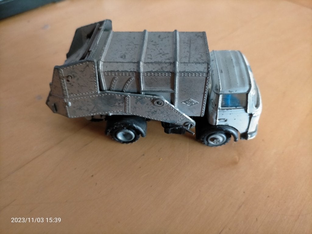 Gak berliet garbage truck, Hobby en Vrije tijd, Modelauto's | 1:43, Ophalen of Verzenden, Tractor of Landbouw, Overige merken