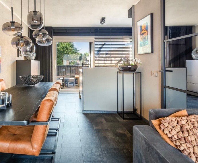 GRATIS ruim 50 m2 Antraciet zwart kliklaminaat vloer, Ophalen, 50 tot 150 cm, Zo goed als nieuw, 10 m² of meer