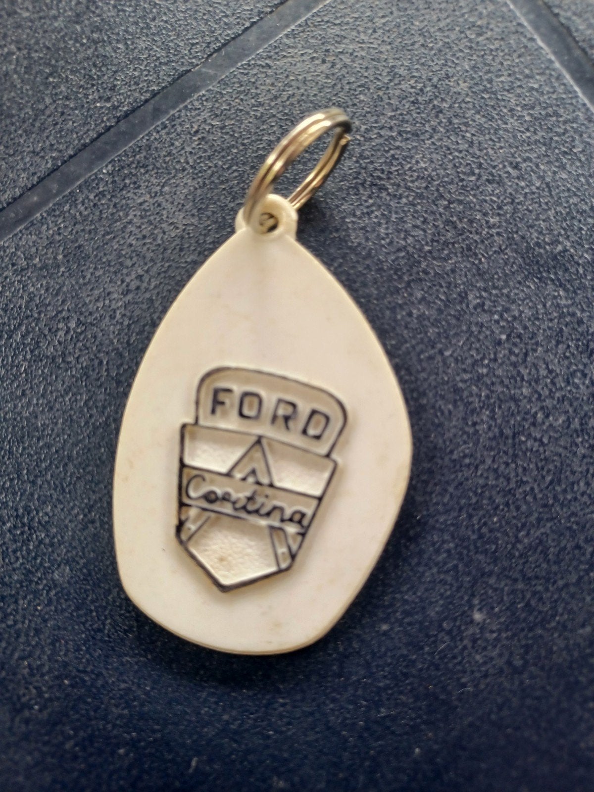 Sleutelhanger Ford Cortina (wit), Ophalen of Verzenden, Gebruikt, Merk