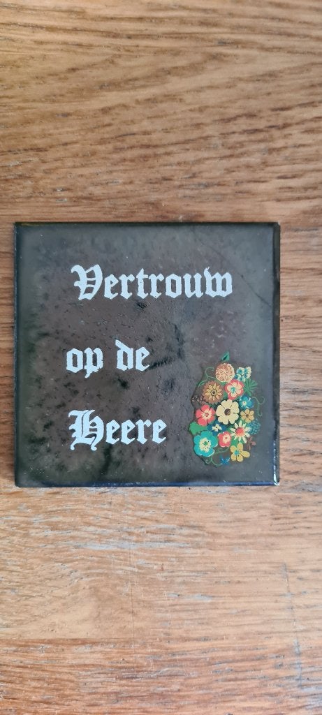 Tegeltje Vertrouw op de Heerre, Verzamelen, Religie, Ophalen, Zo goed als nieuw