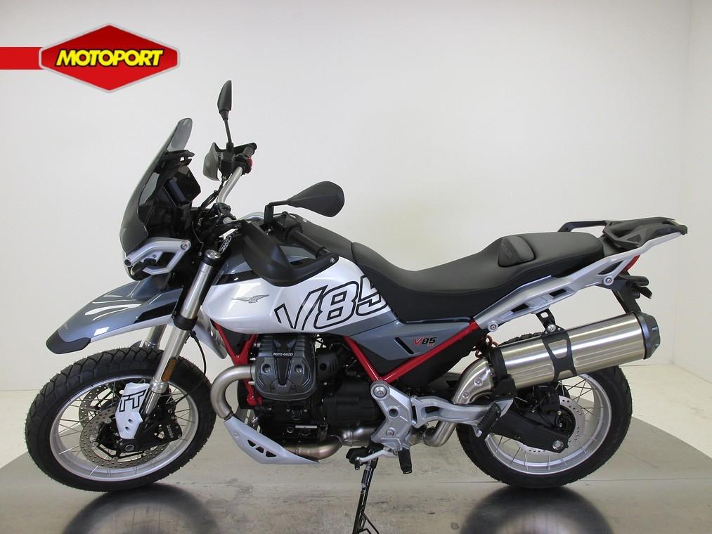 Moto Guzzi V85 TT (bj 2024), Bas@piaggio.nl, Piaggio Benelux bv., Bedrijf, Minervum 7272
4817 ZM  Breda, NL