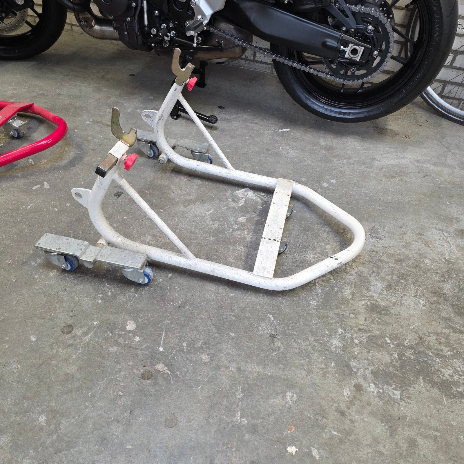 Paddockstand achter, Ophalen, Gebruikt