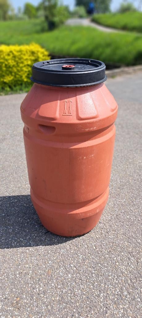 230 liter vat/drum met draaideksel/regenton, EU, Kunststof, Gebruikt, Met kraantje
