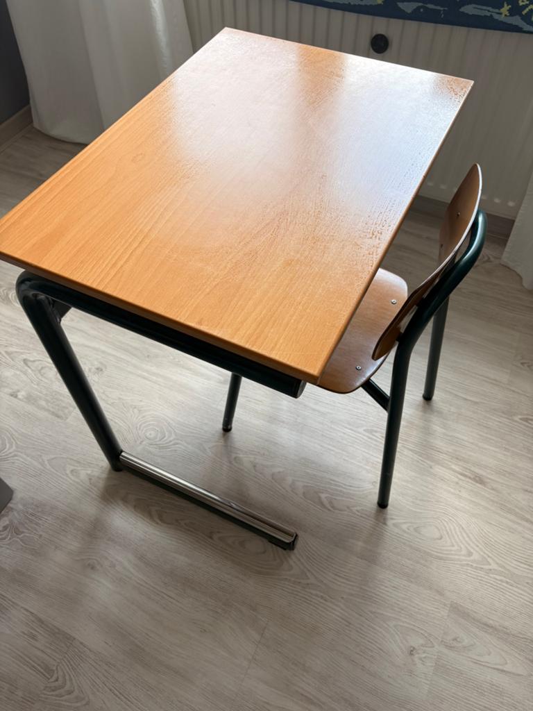 Schoolset bureau + stoel, Ophalen, Gispen, Gebruikt, Hout