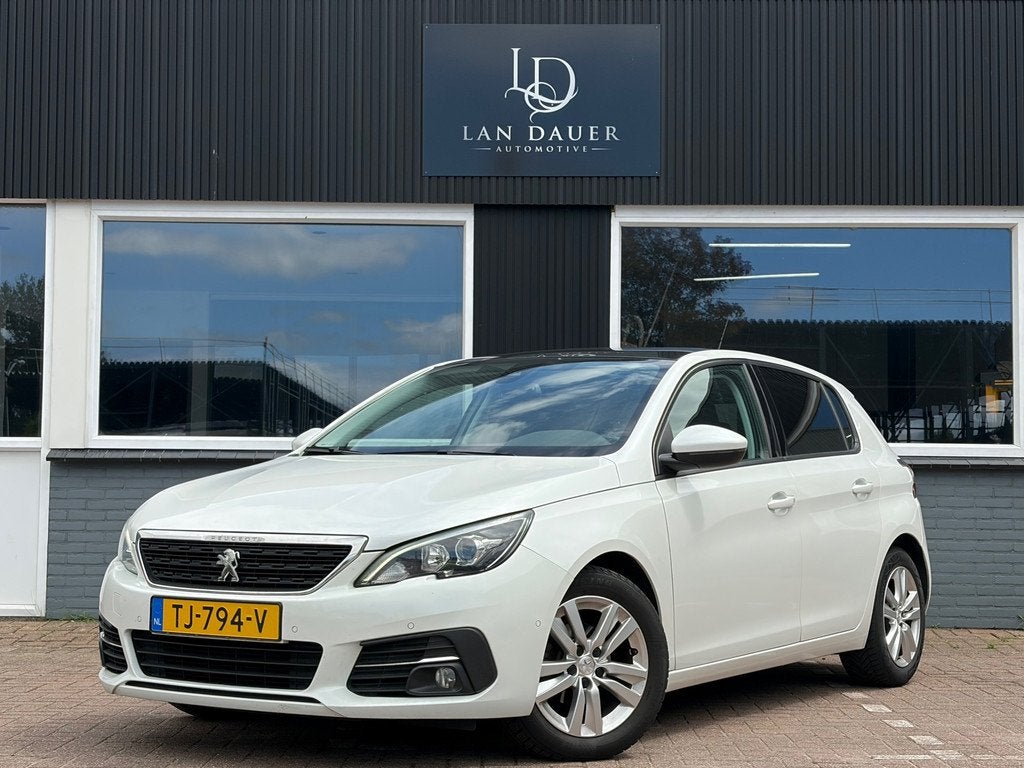 Peugeot 308 1.2 PureTech Blue Lease Executive / Pano / Parel, Voorwielaandrijving, Gebruikt, Euro 6, 1199 cc