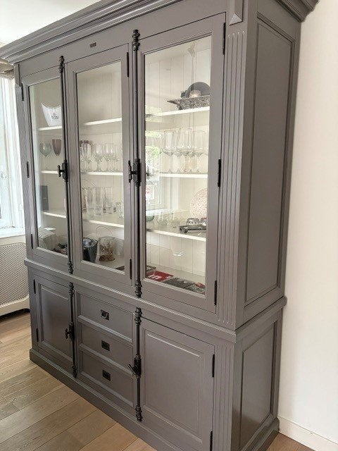 Vitrinekast merk Richmond 190x67x230cm, Ophalen, Met deur(en), 200 cm of meer, 150 tot 200 cm