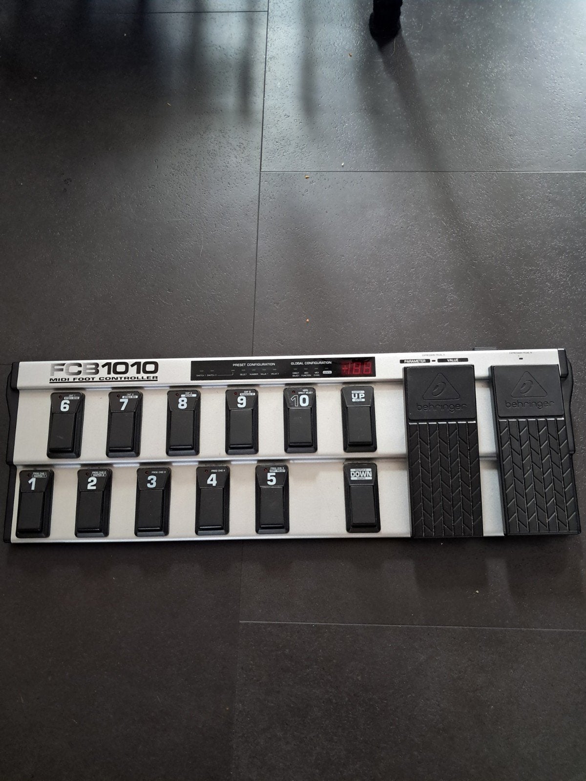 Behringer FCB 1010 Midi pedaal., Ophalen of Verzenden, Gebruikt