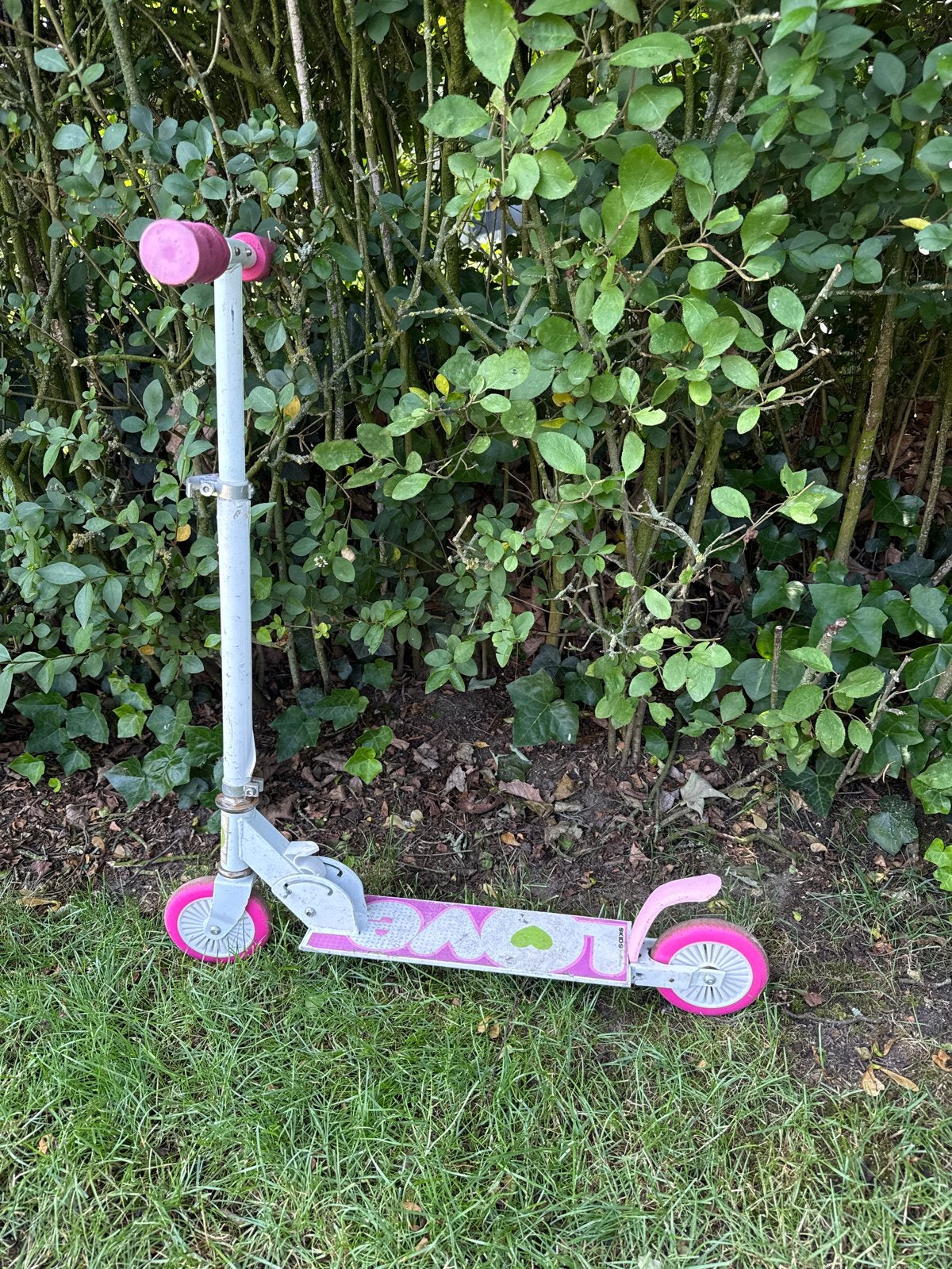 Leuke kinderstep roze/wit voor 4-8 jaar, Ophalen, Gebruikt, Gewone step