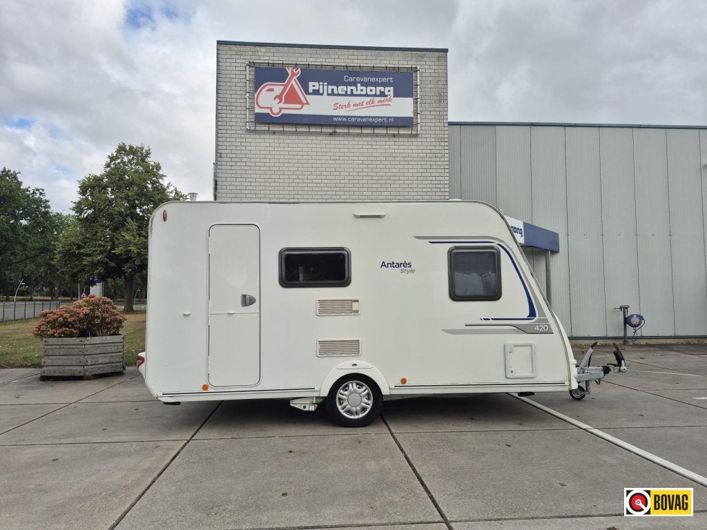 Caravelair Antares Style 420, Caravans en Kamperen, Caravans, Luifel, Bedrijf, Treinzit, 750 - 1000 kg