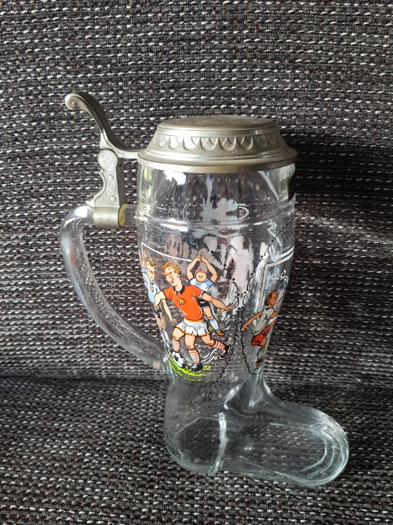 Bierpul / bierlaars / bierglas voetbal, Verzamelen, Ophalen of Verzenden, Nieuw, Bierglas