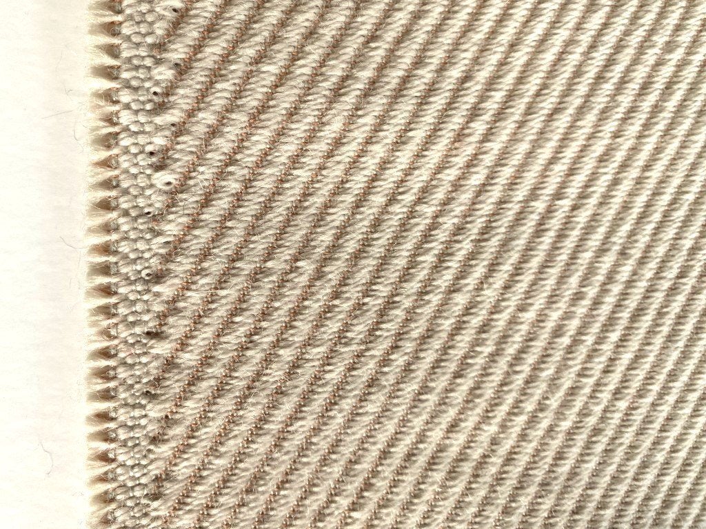 De Ploeg Toulouse 63/09; crème met roze; 2 meter meubelstof, Hobby en Vrije tijd, Stoffen en Lappen, Wol, 120 cm of meer, Ophalen of Verzenden