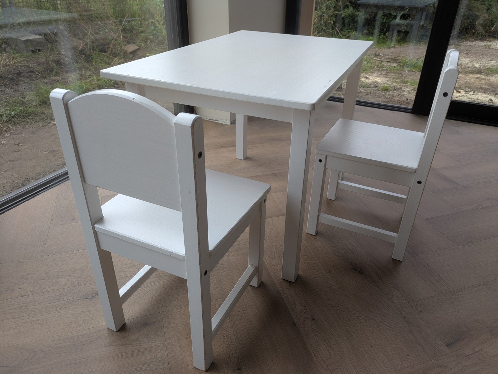 IKEA Sundvik kindertafel met 2 stoeltjes (wit), Ophalen, Gebruikt, Tafel(s) en Stoel(en)