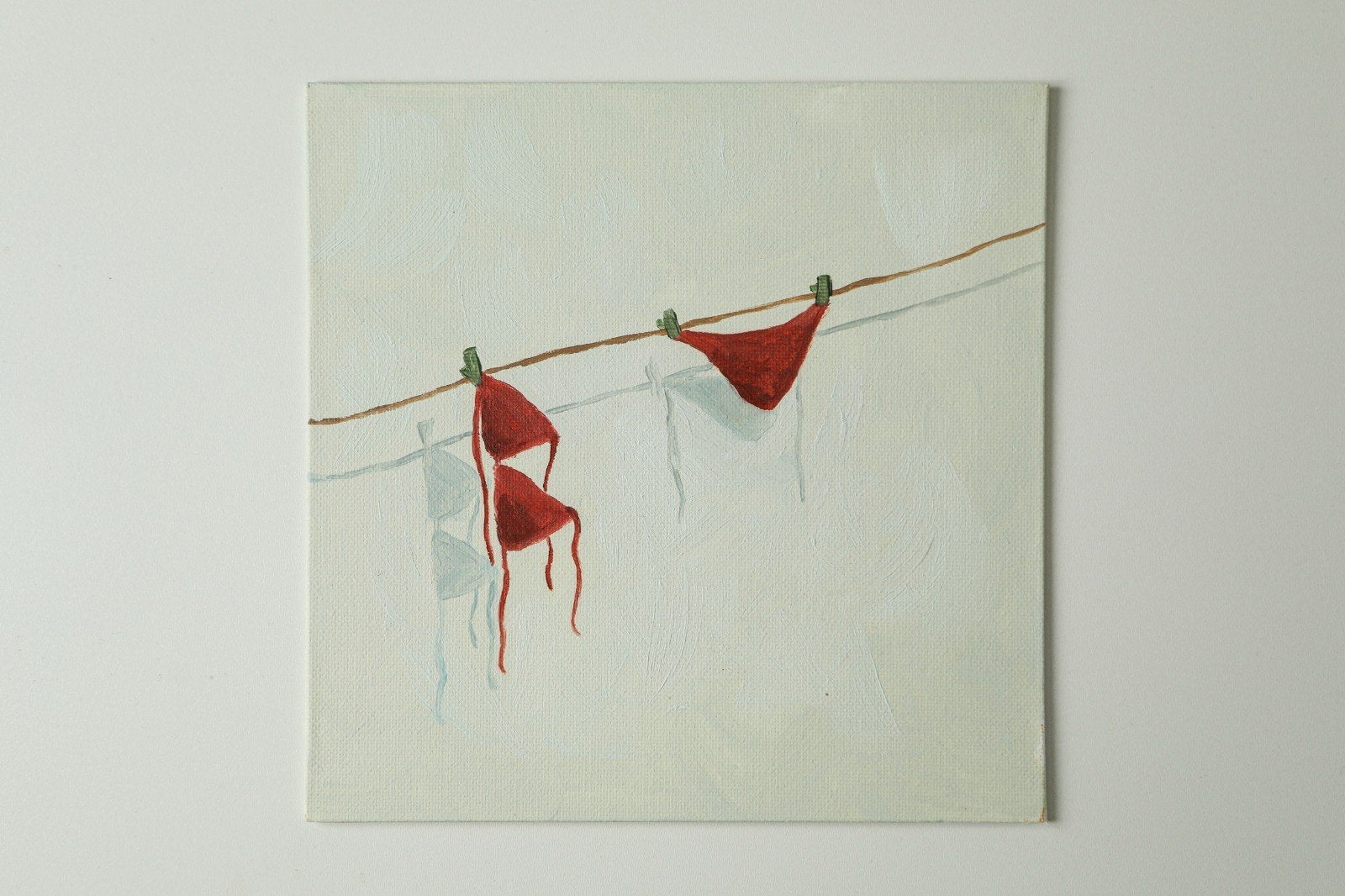 Bikini aan waslijn; olieverf op schilderspaneel, Antiek en Kunst, Overig onderwerp, Handgeschilderd, Ophalen of Verzenden, Olieverf