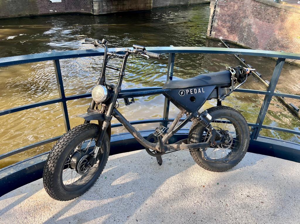 Pedal Electric E-Bike Fat Bike - 55KPH 1000W USA $3.5K new, Fietsen en Brommers, Elektrische fietsen, Ophalen, Zo goed als nieuw