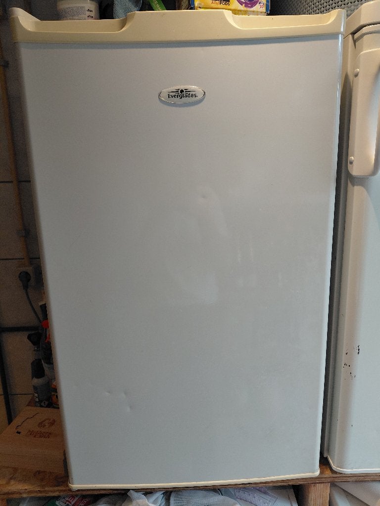 Tafelkoelkast Everglades, Ophalen, Minder dan 85 cm, 100 tot 150 liter, 45 tot 60 cm