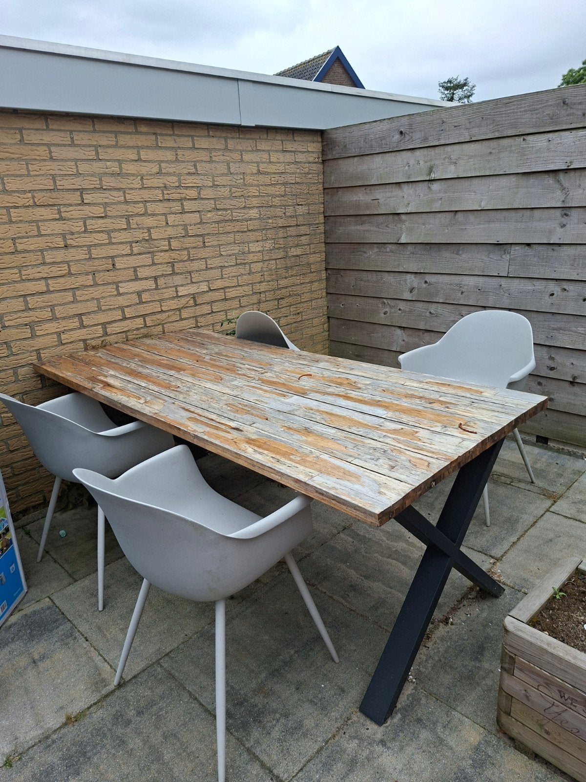 Jysk tuintafel met 4 stoelen - blad schuren nodig, Tuin en Terras, Ophalen, Gebruikt, Rechthoekig, Hout