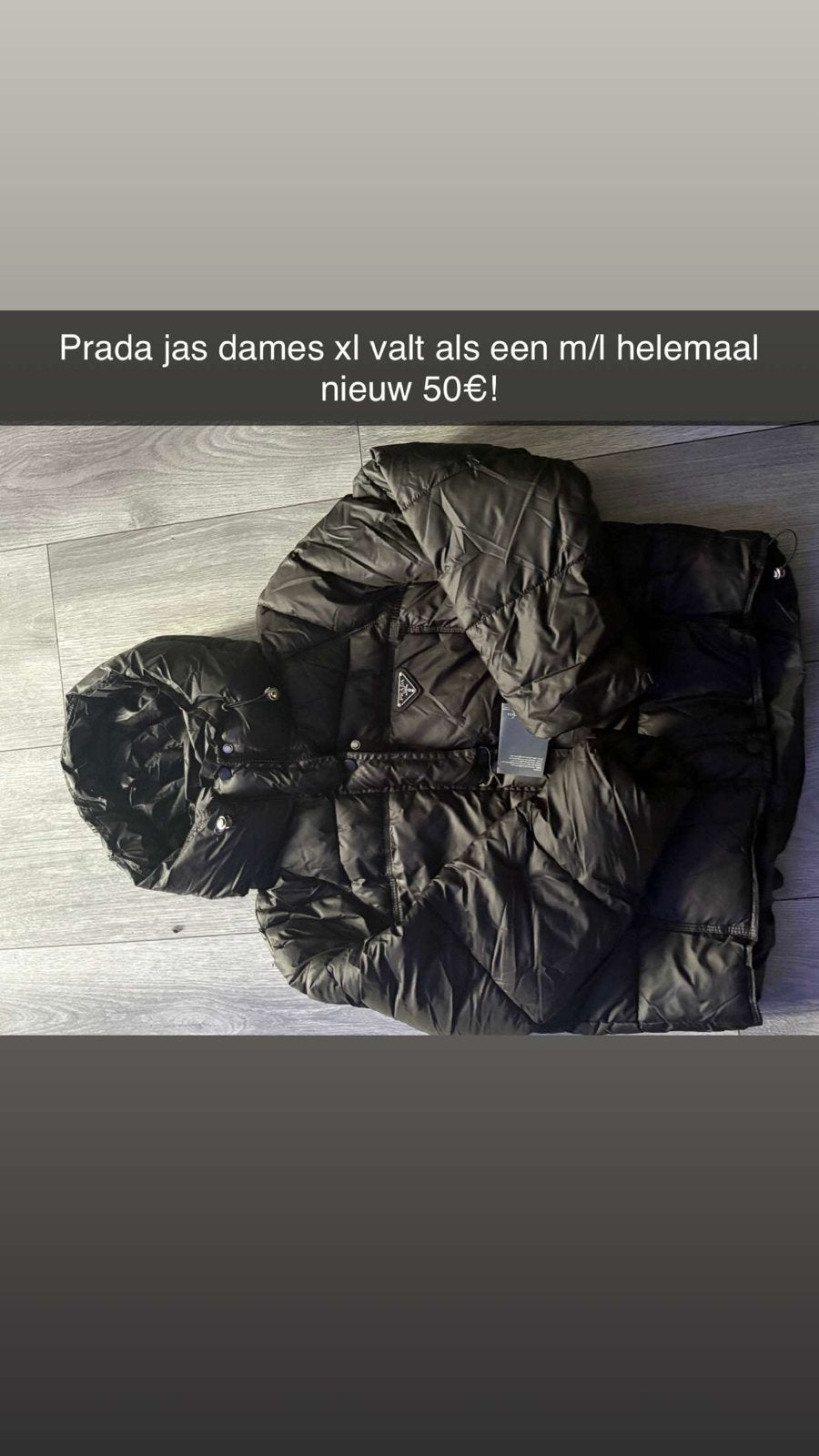 Prada dames jas - Zwart - Maat M/L - Zo goed als nieuw, Kleding | Dames, Jassen | Winter, Ophalen of Verzenden, Zo goed als nieuw
