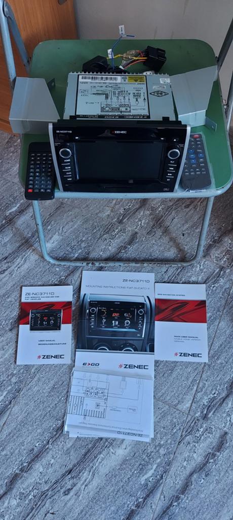 ZENEC ZE-NC3711D met alles eraan en erop
Nieuwe niet gebruik, Ophalen of Verzenden