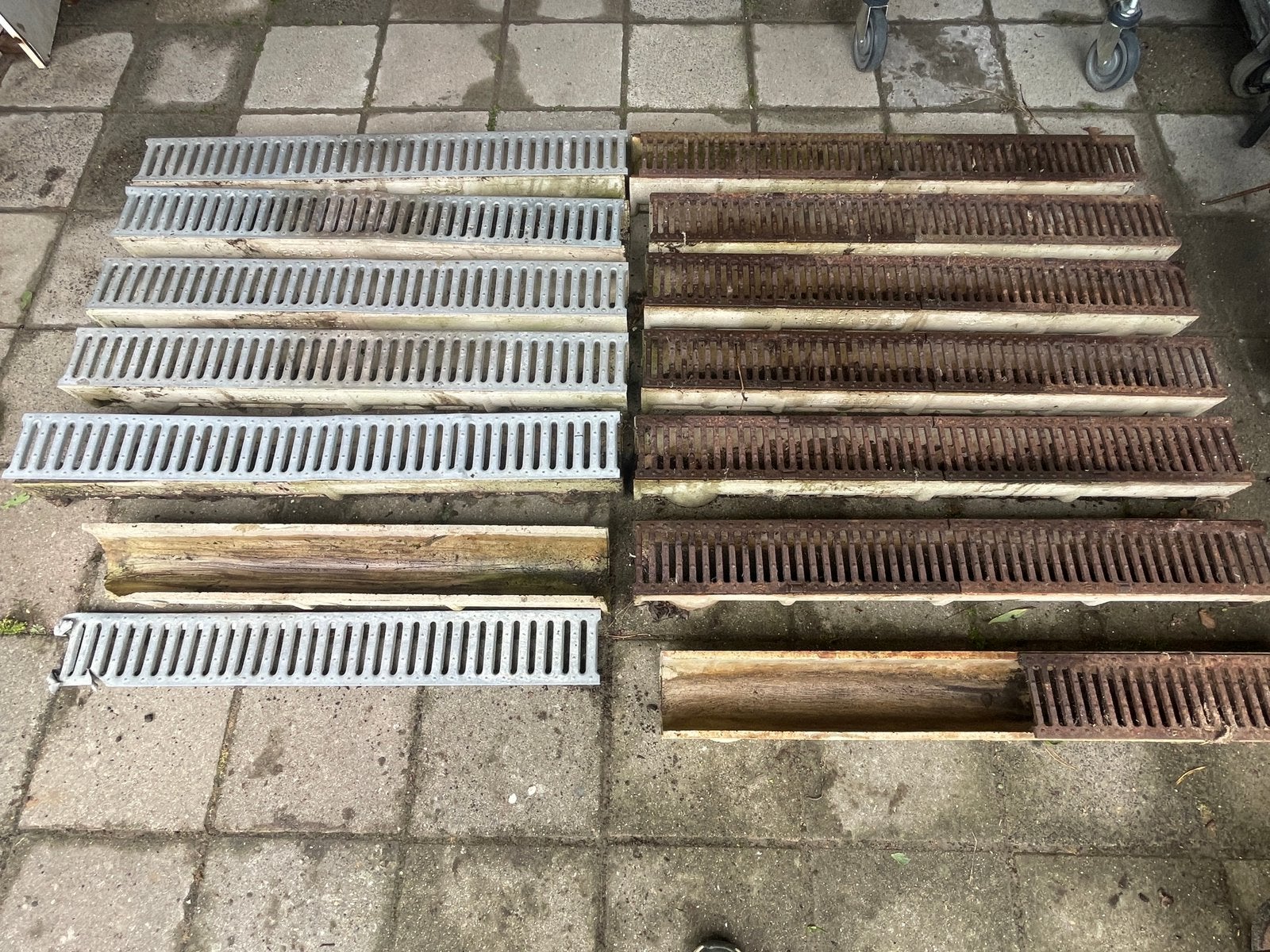 Meagard Afvoergoot met rooster, Ophalen, Gebruikt, 2 tot 4 meter, 80 mm of meer
