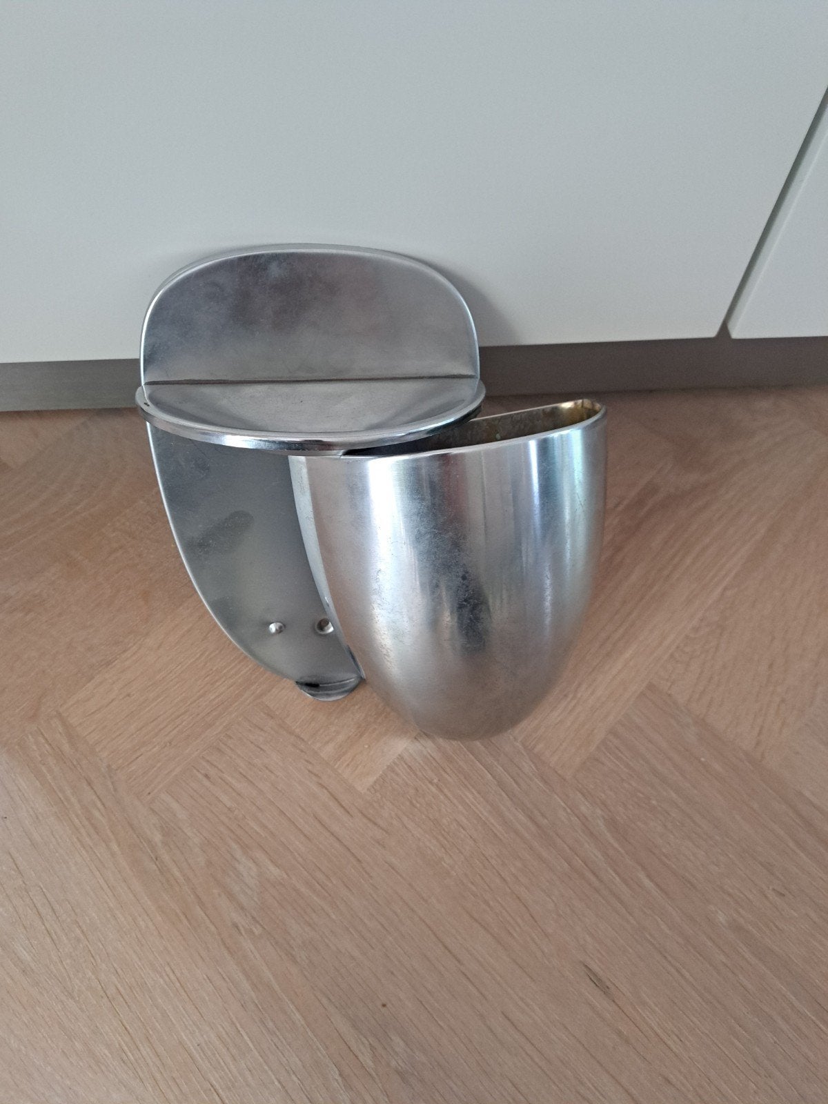 Set van 4 vintage aluminium wandasbakken, Ophalen, Gebruikt