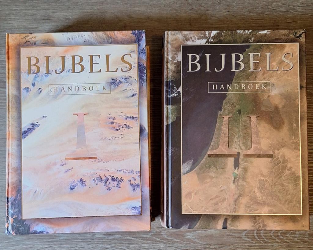 Bijbels handboek deel 1 en 2, Boeken, Godsdienst en Theologie, Ophalen of Verzenden, Zo goed als nieuw, Christendom | Katholiek