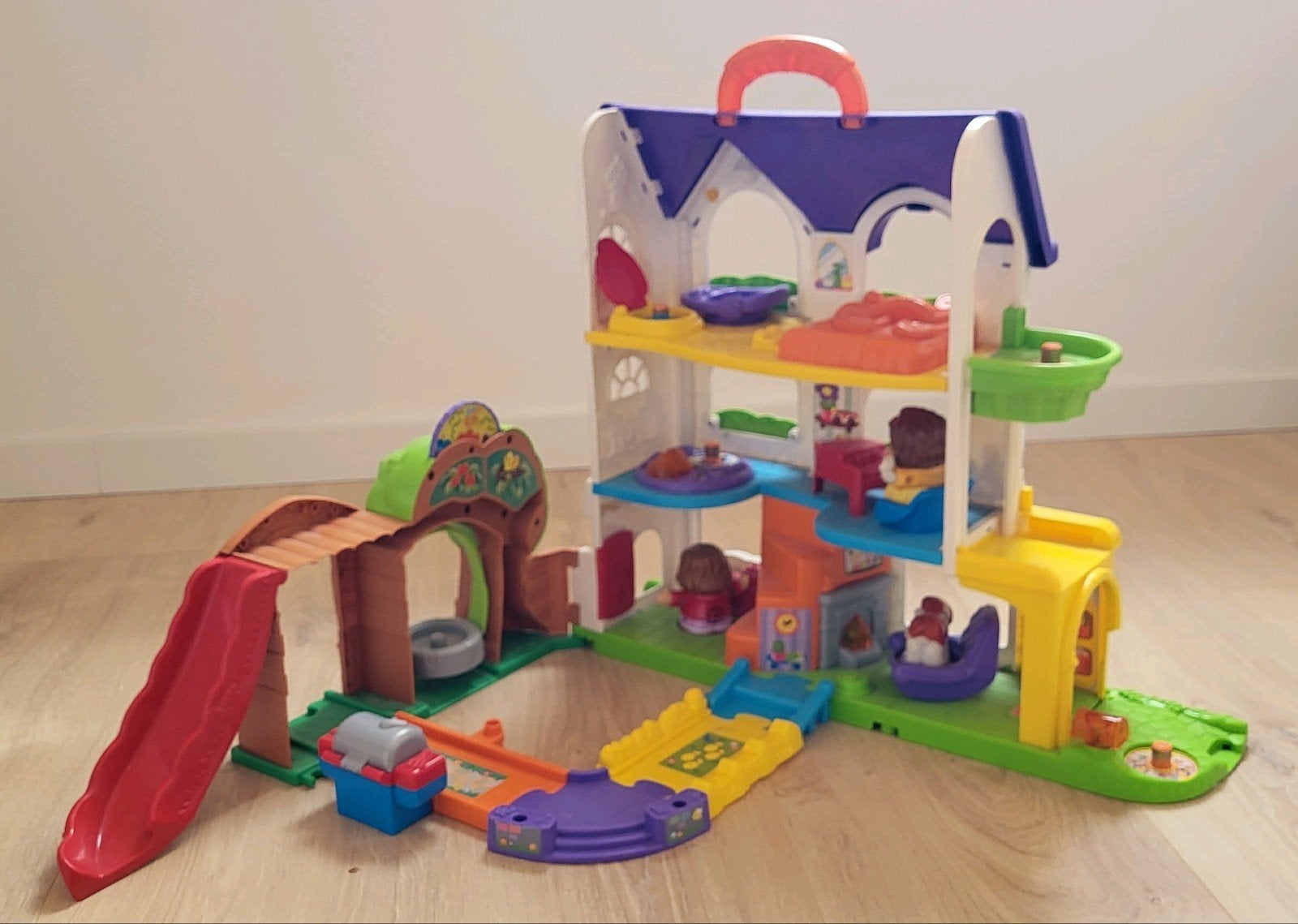 VTech vrolijke vriendjes Speelhuis met glijbaan, Ophalen of Verzenden, Gebruikt, Jongen of Meisje