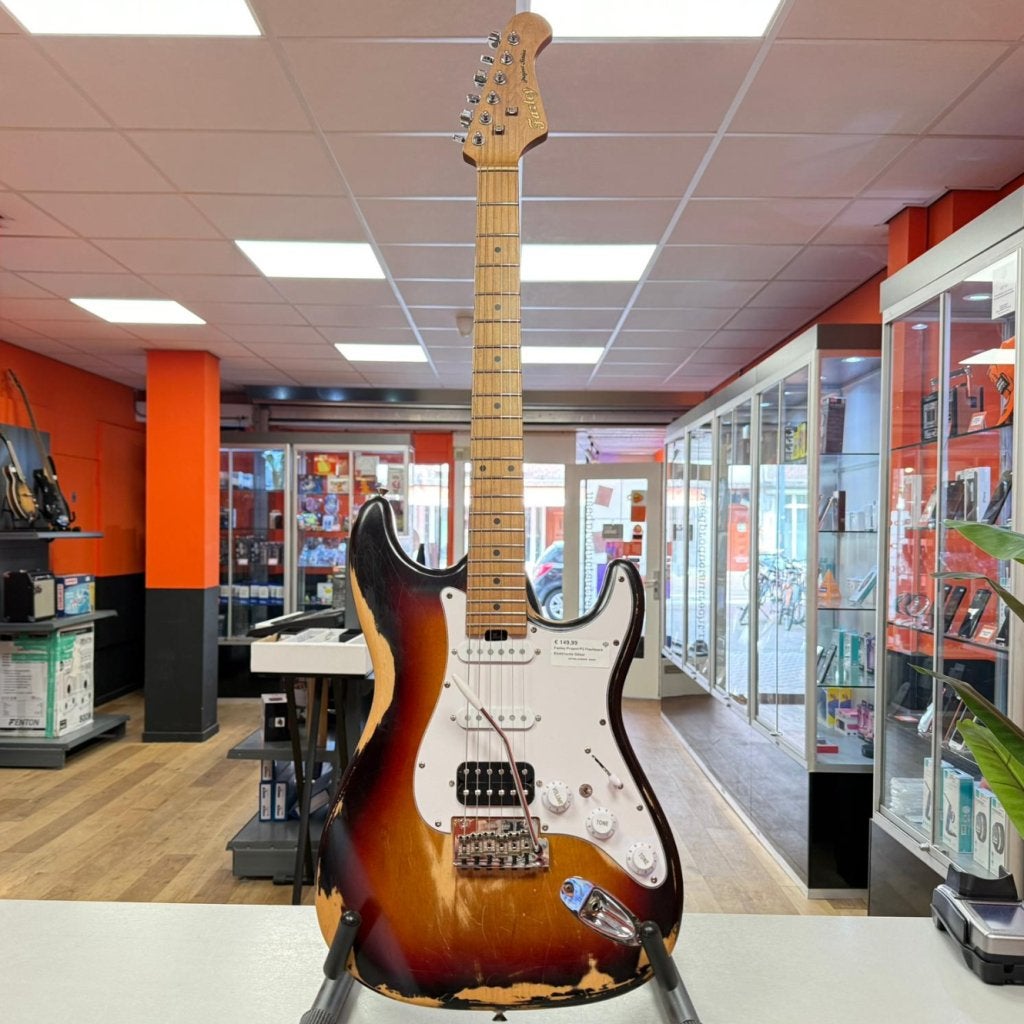 Fazley Project P2 Flashback Elektrische Gitaar, Muziek en Instrumenten, Snaarinstrumenten | Gitaren | Elektrisch, Flex Ltd., Zo goed als nieuw