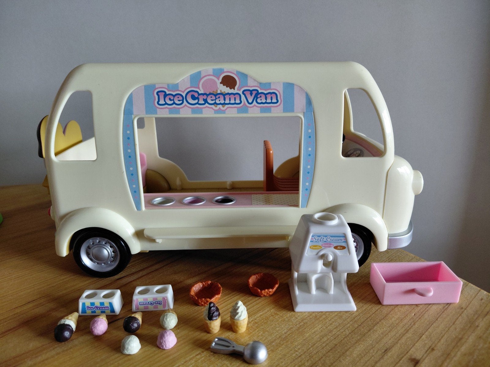 Sylvanian Families ice cream van vintage/ijskar/ijsjes, Ophalen of Verzenden, Gebruikt, Poppenhuis