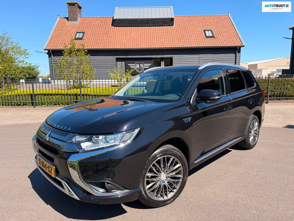 Mitsubishi Outlander 2.4 PHEV AWD PURE PLUG IN HYBRIDE CAMER, Auto's, Mitsubishi, Automaat, 4 cilinders, 1865 kg, Bedrijf