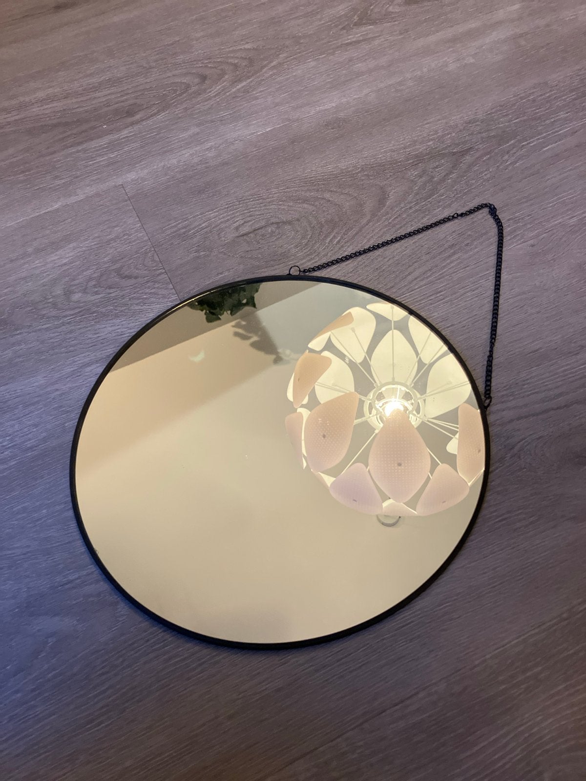 Ronde spiegel met ketting - diameter 30 cm, Ophalen, Minder dan 50 cm, Rond, Zo goed als nieuw