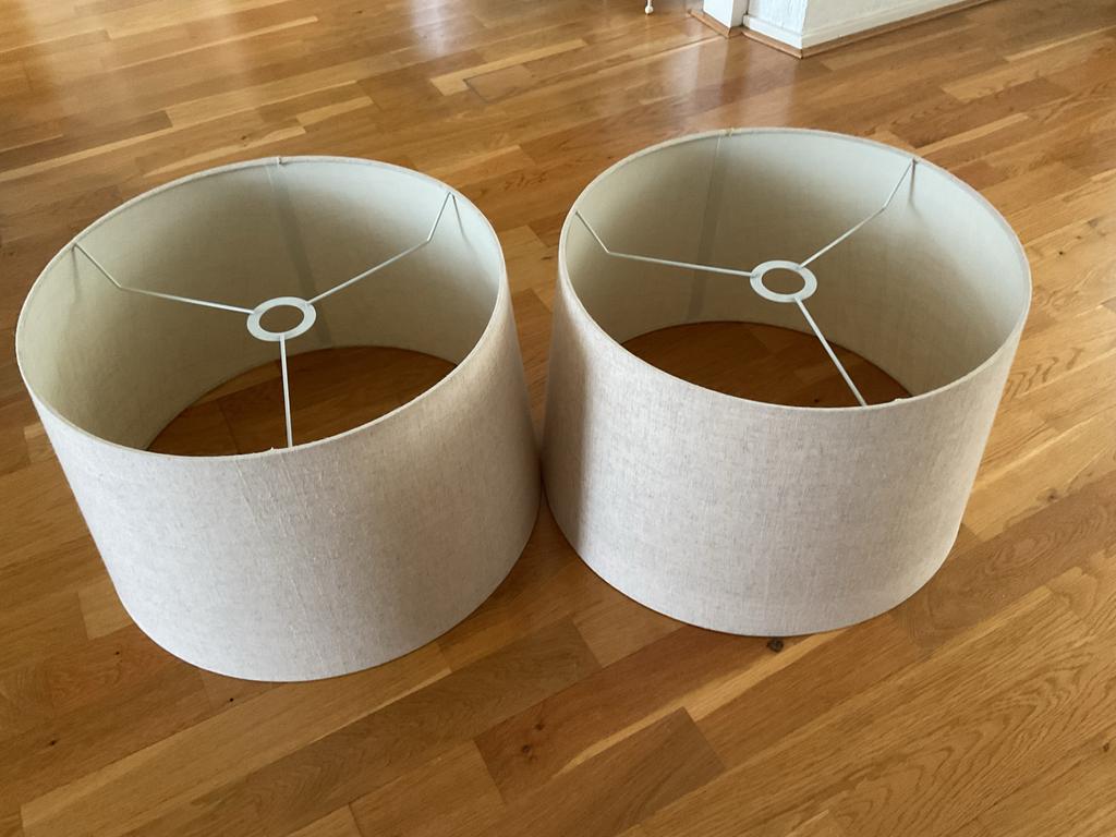 Set van 2 ecru lampenkappen - Hoogte 30 cm Nieuwstaat., Ophalen, Gebruikt, 25 tot 50 cm, Rond