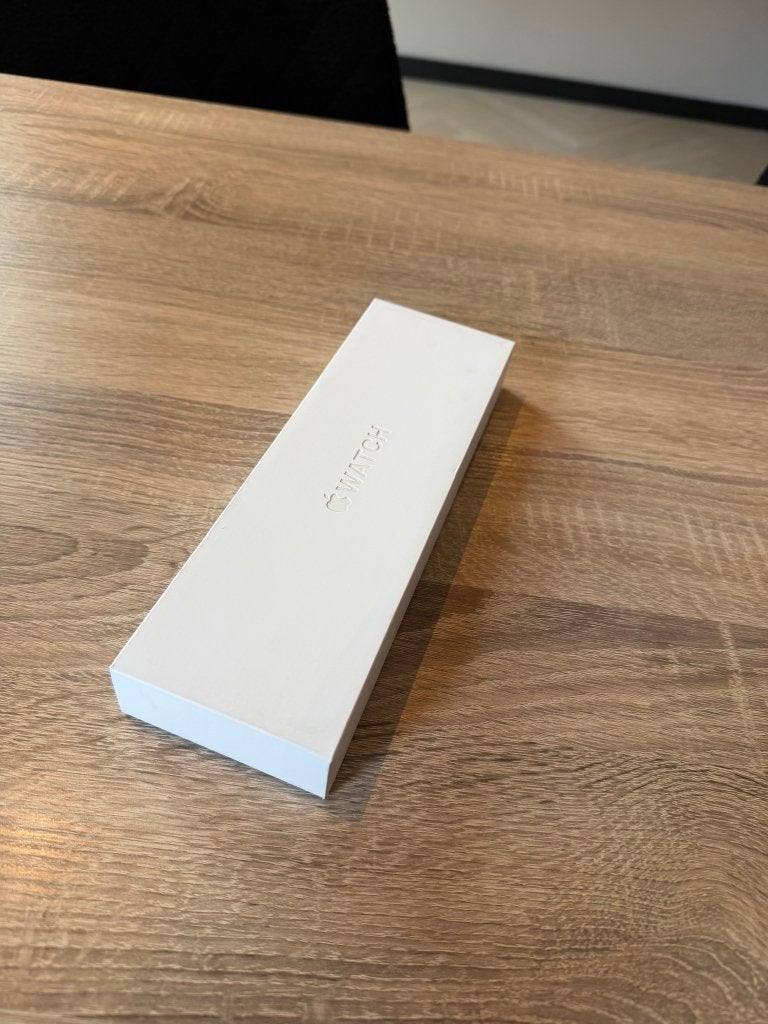 Apple Watch 10 46MM Titanium Goud | Milanese | nieuw, Apple, Support@apple.com, Cupertino California