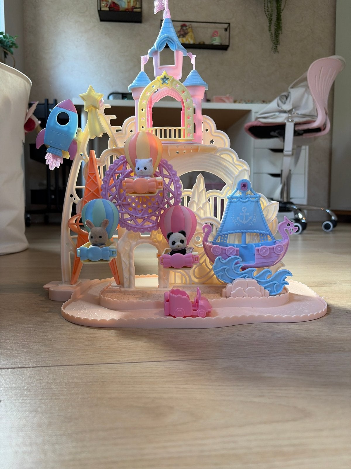 Sylvanian Families Kasteel Speeltuin met Draaimolen en Raket, Ophalen of Verzenden, Gebruikt, Jongen of Meisje
