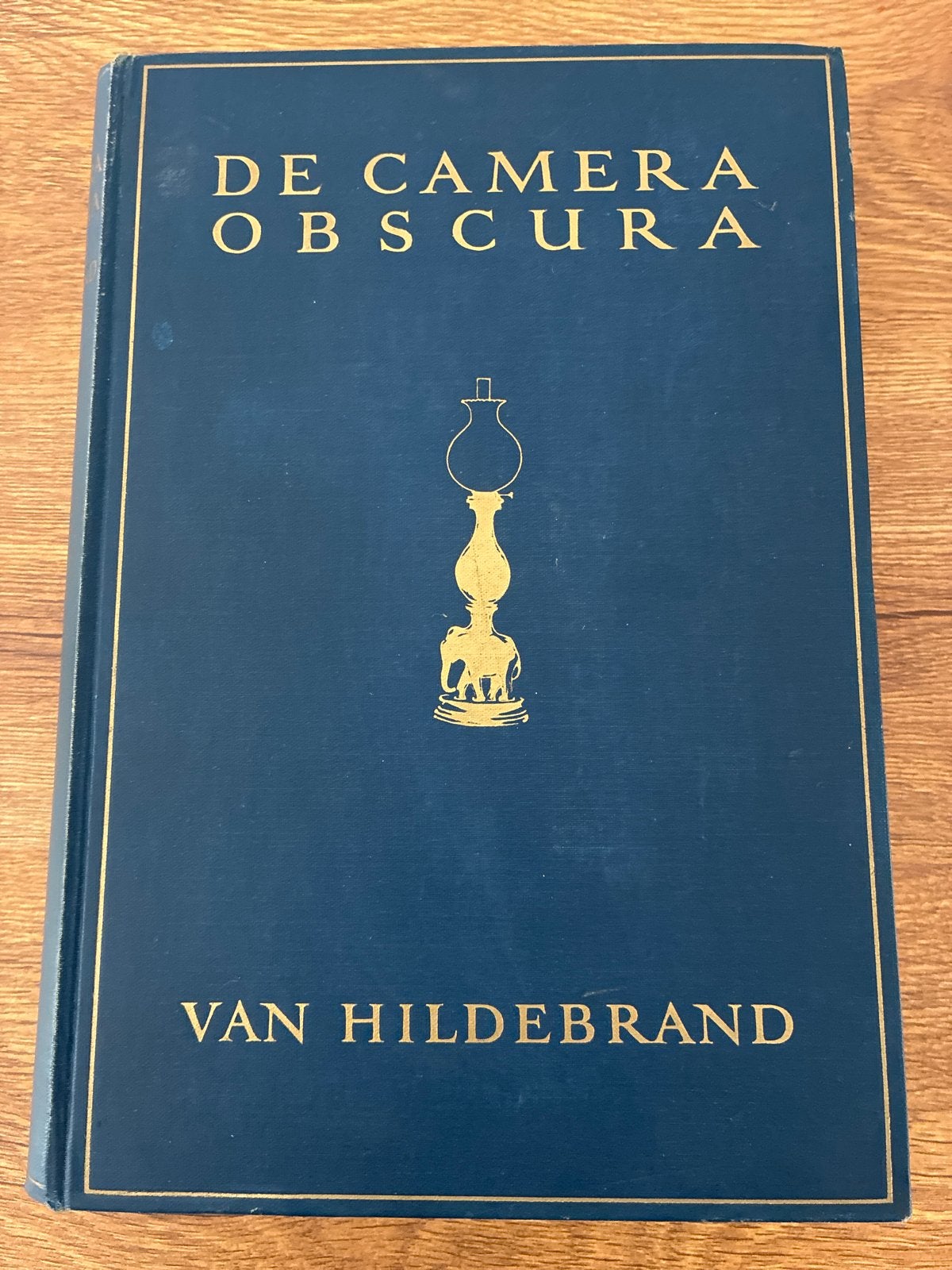 De Camera Obscura - Hildebrand (1940), Ophalen of Verzenden, Gelezen, Nederland