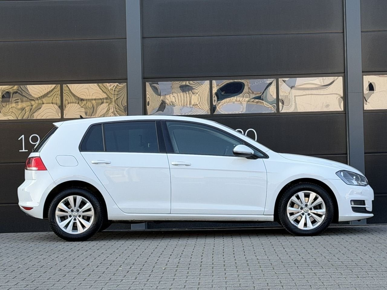 Volkswagen Golf 1.6 TDI Navi Clima Euor-6 AUTOMAAT, Automaat, 1239 kg, Wit, Bedrijf