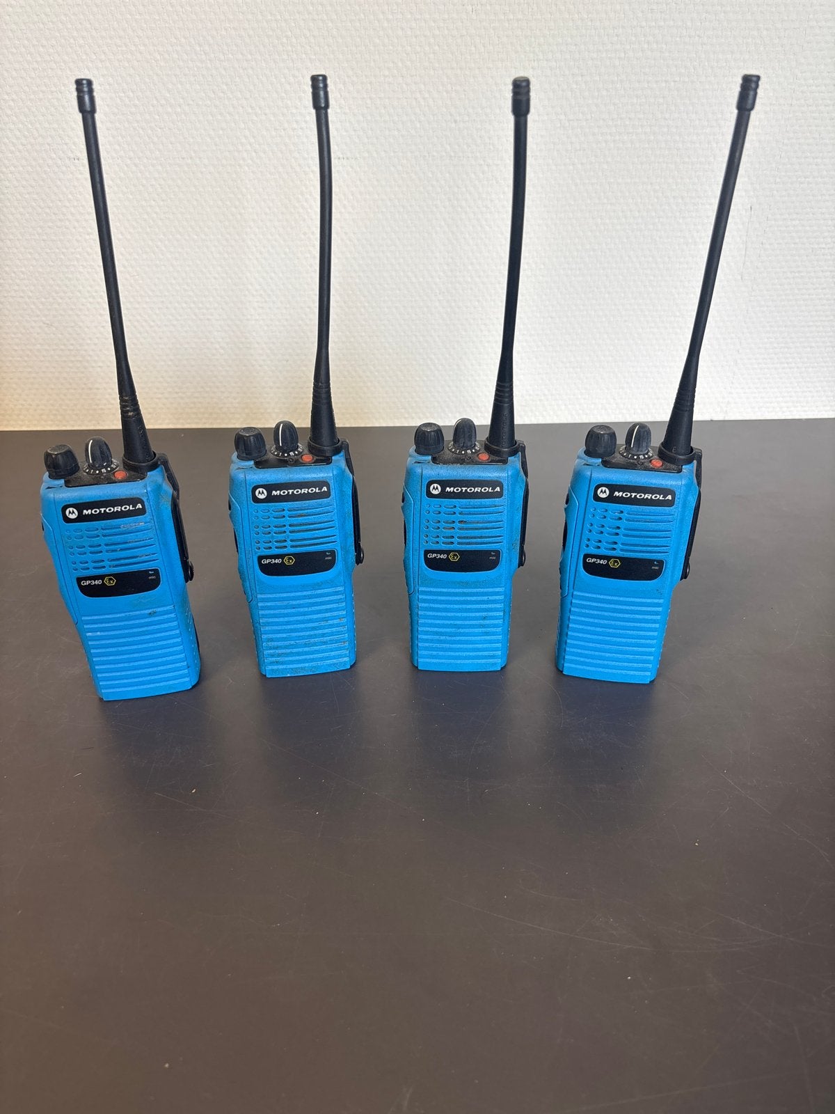 4x Motorola ATEX Portofoons GP340 UHF met laders, Verzenden, Gebruikt, 5 tot 15 km, Portofoon of Walkie-talkie
