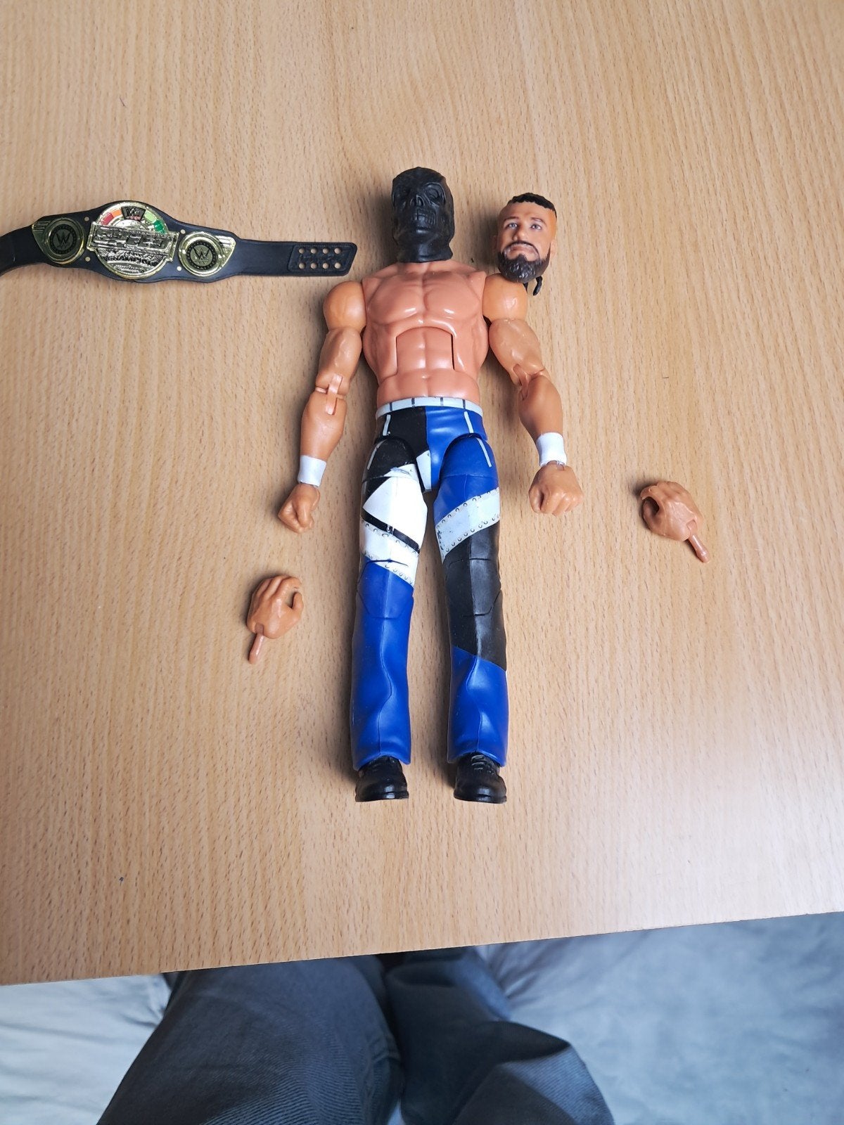 WWE andrade actiefiguur met accessoires, Ophalen of Verzenden, Zo goed als nieuw