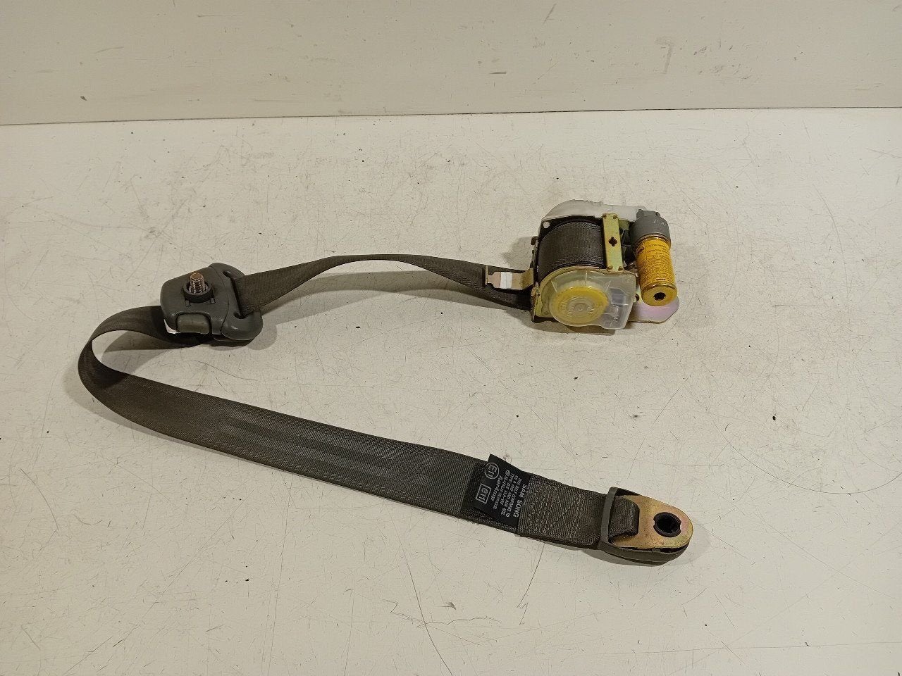Veiligheidsgordel rechts voor Hyundai Santa Fe, Auto-onderdelen, Interieur en Bekleding, Onderdelen@venauto.nl, Van der Ven Autorecycling B.V.