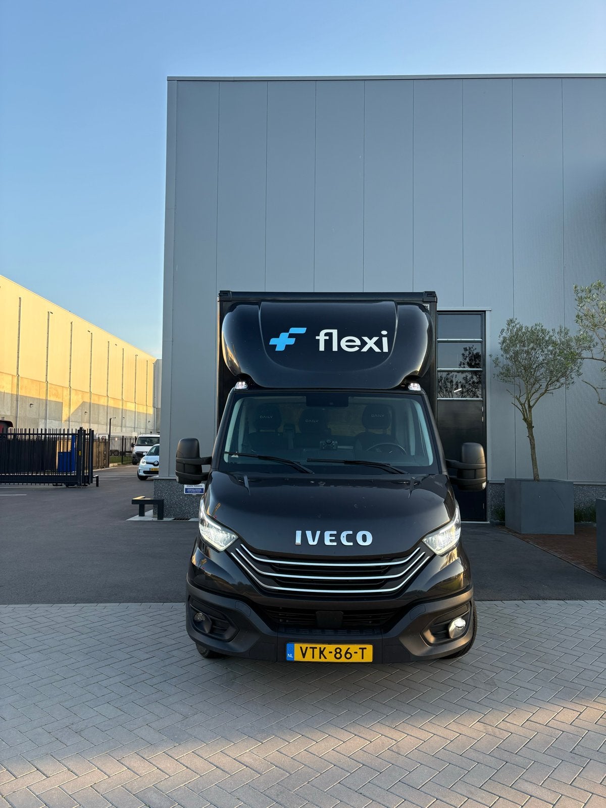 Iveco Daily bakwagen automaat | 64.000 km | 1e eigenaar, Auto's, Automaat, Achterwielaandrijving, Iveco, Zwart