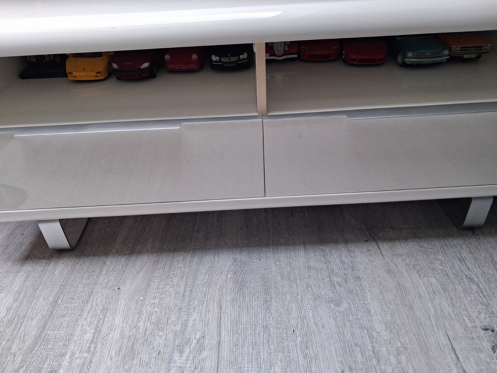 TV. Dressoir. Wit Hoogglans., Ophalen, Gebruikt, 25 tot 50 cm, 100 tot 150 cm