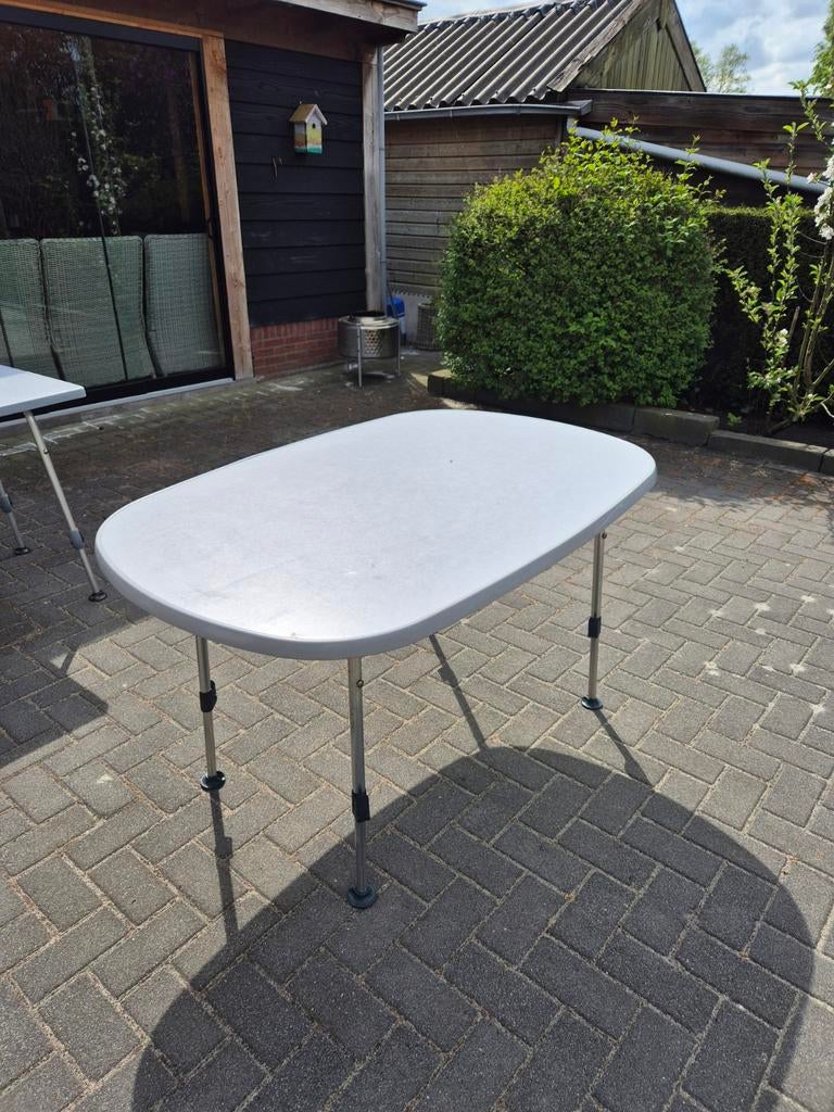 Campingtafel dukdalf, Caravans en Kamperen, Kampeermeubelen, Ophalen, Zo goed als nieuw, Campingtafel