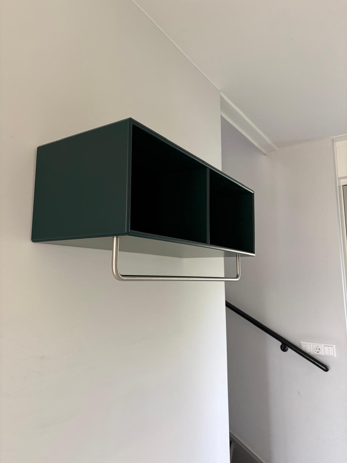 Montana Furniture kapstok in donkergroen, Overige materialen, Zo goed als nieuw, Minder dan 100 cm, Ophalen
