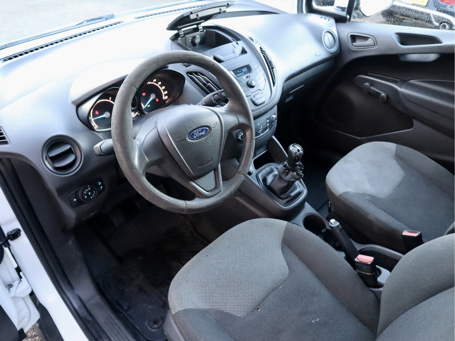 Ford Transit Courier 1.5 TDCI EDITION MARGE/BTW VRIJ, Voorwielaandrijving, Stof, Gebruikt, Euro 6