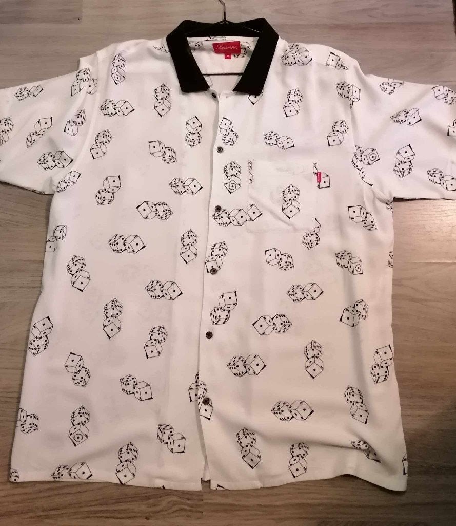 Zomer blouse supreme wit met zwarte dobbelstenen erop xl, Ophalen of Verzenden, Zo goed als nieuw, Wit, Halswijdte 43/44 (XL)