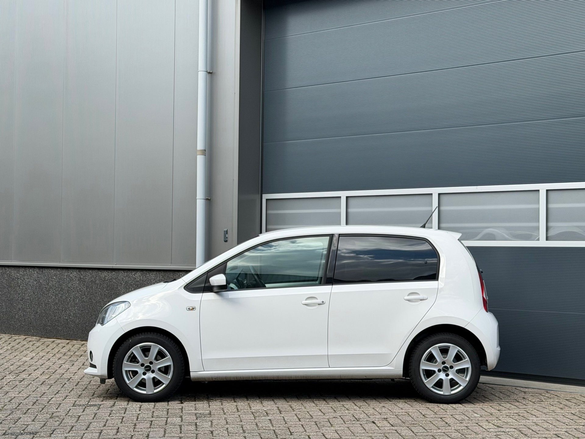 Seat Mii 1.0 Sport Dynamic bj.2015 Airco|5 Drs|Stoelverw|Nap, Auto's, Seat, Voorwielaandrijving, Euro 5, Stof, Gebruikt