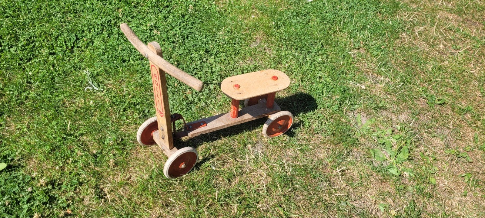 Super leuk antiek loopfietsje heeft een nieuw zadeltje nodig, Ophalen, Gebruikt, Loopfiets
